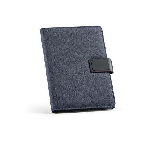 TOLSTOY A5 FOLDER - Tolstoy A5-Mappe rPET. Notizblock mit 64-seitigem FSC.Verschluss aus rPU