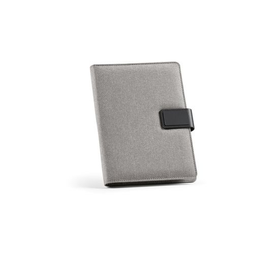 TOLSTOY A5 FOLDER - Tolstoy A5-Mappe rPET. Notizblock mit 64-seitigem FSC.Verschluss aus rPU