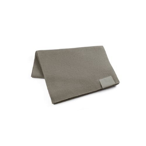 SERENITY - Schal aus recyceltem Polyester (100 % rPET) mit Aufnäher zur individuellen Veredelung