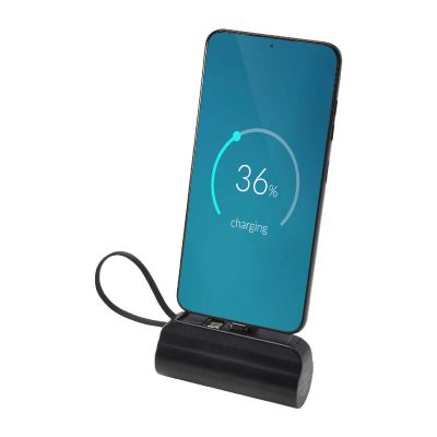 ALNAIR - 10 W 5000 mAh Typ C Powerbank aus recyceltem Kunststoff mit integriertem Klappständer und 2 in 1 Kabel