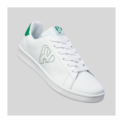 NEEDHAM - Bequeme Sportschuhe im klassischem Design