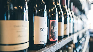 Weinhandlung und Weinkeller